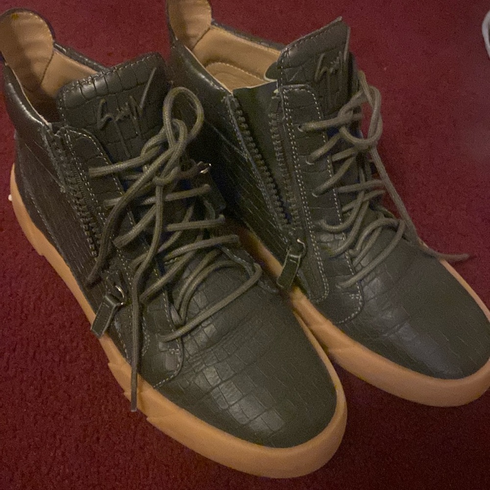 Giuseppe‘s Size 11 worn once